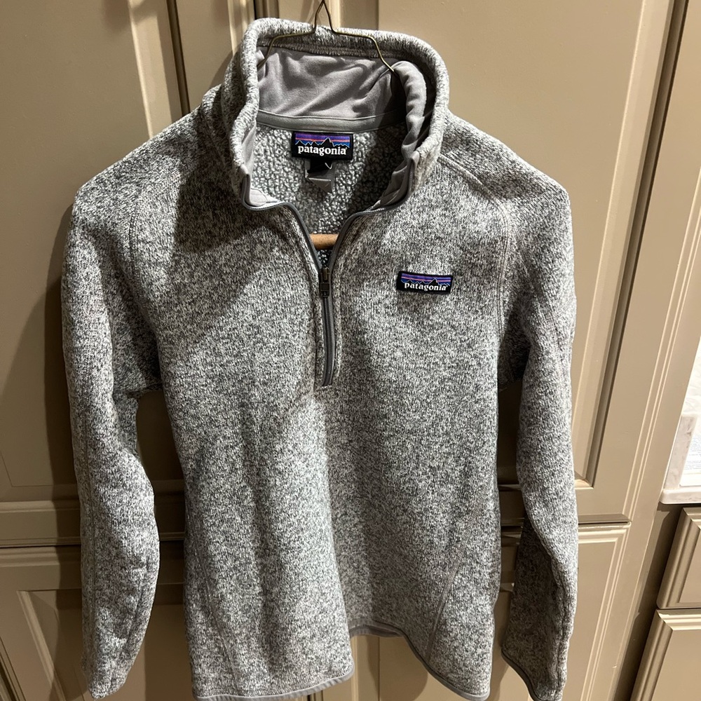 Patagonia size Small half zip. Like new. - Picture 1 of 2